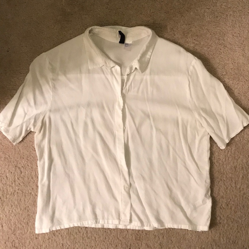 H&M DIVIDED White button down short sleeve blouse